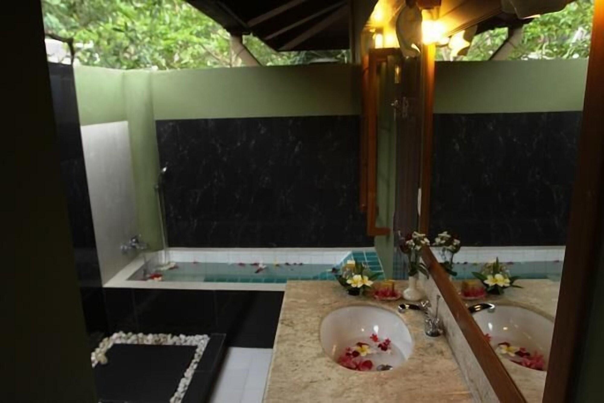 Bhumiyama Beach Resort Koh Chang Exterior foto
